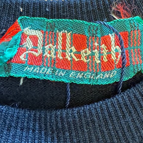 Vintage 100% Pure Virgin Wool Sweater - Picture 5 of 9